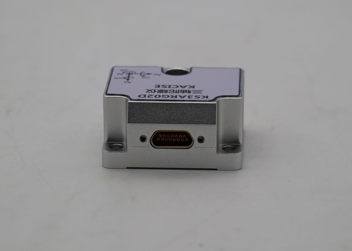 ±500 (゚/s) Aralık ≤±0.1 (゚/s) Biyas ve 2000Hz Veri Güncelleme Hızı ile Üç Ek MEMS Giroskop Sensörü