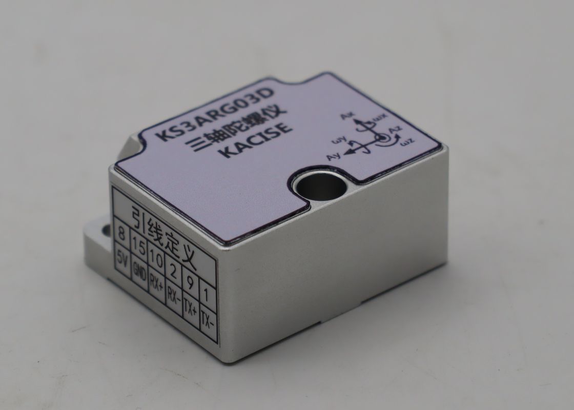 Yüksek Performanslı MEMS Giroskopu ≤1.1W Güç Çöklü 6.06g titreşim direnci ve 2000Hz Veri Güncelleme Hızı