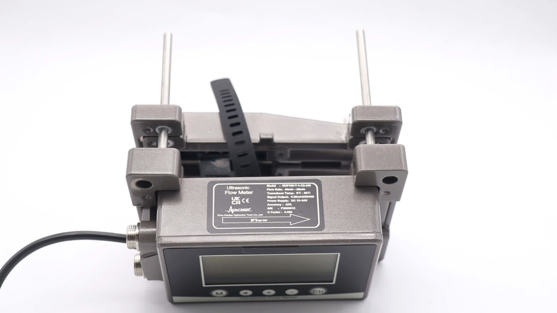 KUF100 4-20mA çıkışı, Endüstriyel Plastik Malzemesi ve 256*128 Arkaplan Işıklı LCD Ekranlı Ultrasonik Akışölçer
