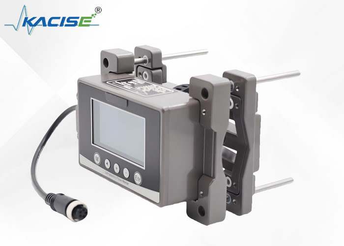 Güç ve I / O Bağlantıları M12 Havacılık Plug Büyük Ekran Ekranlı Ultrasonik Akışölçeri