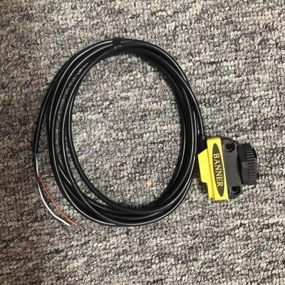 Banner QS18VP6D 450 mm algılama aralığı ile yayılmış fotoelektrik sensör IP67 NEMA 6 Belirli ve tamamlayıcı PNP çıkışı