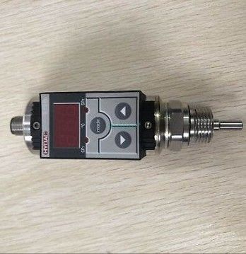 HYDAC ETS 326-3-100-000 Endüstriyel Uygulamalar İçin Elektronik Sıcaklık Değiştiricisi, Kompakt Boyutlu ve CE Sertifikasyonlu