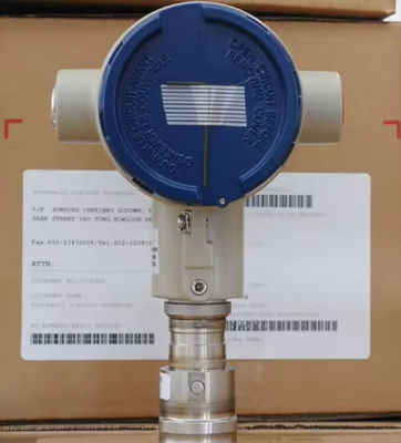 Honeywell ST3000 Akıllı Basınç Göndericisi 4-20 MA Çıktısı 316 Paslanmaz Çelik Islatılmış İşlem Başları ve 0-3000 psi Span